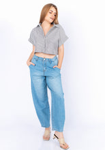 Cargar imagen en el visor de la galería, Jean Slouchy Kiara - Celeste Contaminado